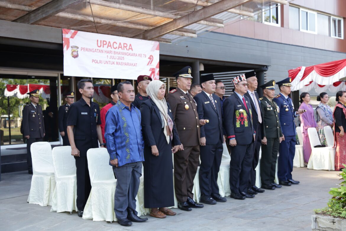 Kepala Kantor Pertanahan Kabupaten Bengkayang Hadiri Upacara Peringatan Hari Bhayangkara ke-79