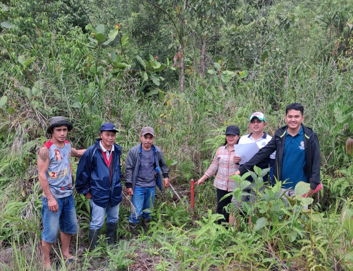 Pemeriksaan Lapangan di Desa Samalantan, Kantor Pertanahan Bengkayang Pastikan Proses Pendaftaran Hak Milik Sesuai Aturan