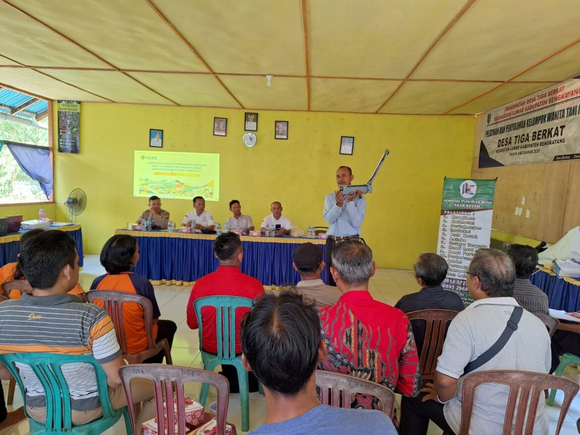 Kantor Pertanahan Kabupaten Bengkayang Laksanakan Sosialisasi Fasilitasi Pendampingan Usaha di Desa Tiga Berkat