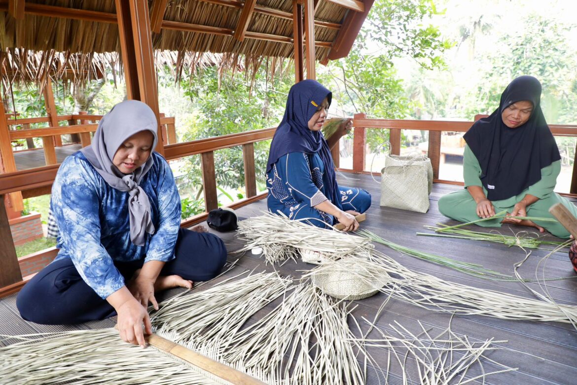 Kampung Reforma Agraria Bukit Sinyonya Jadi Ruang Kreatif dan Penggerak Ekonomi Masyarakat Desa Bandung