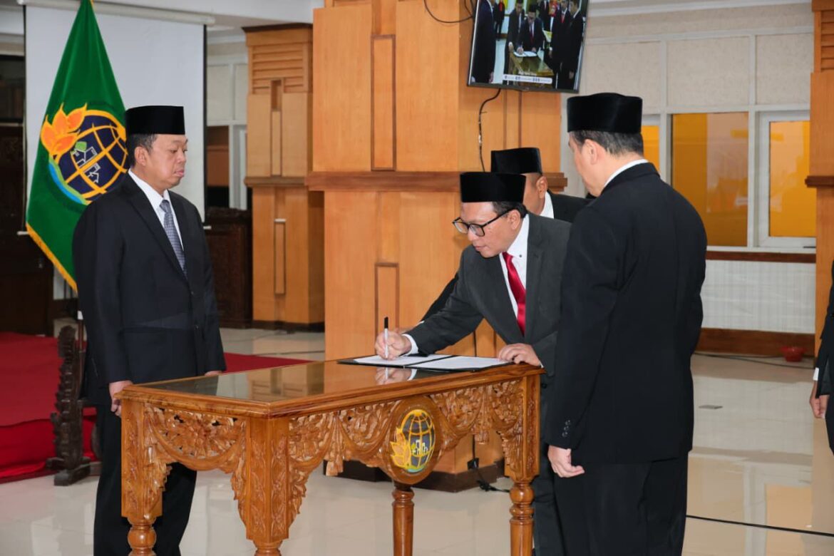 Lantik Pejabat Struktural, Menteri ATR/Kepala BPN: Layani Masyarakat dengan Hati, Bukan Transaksi