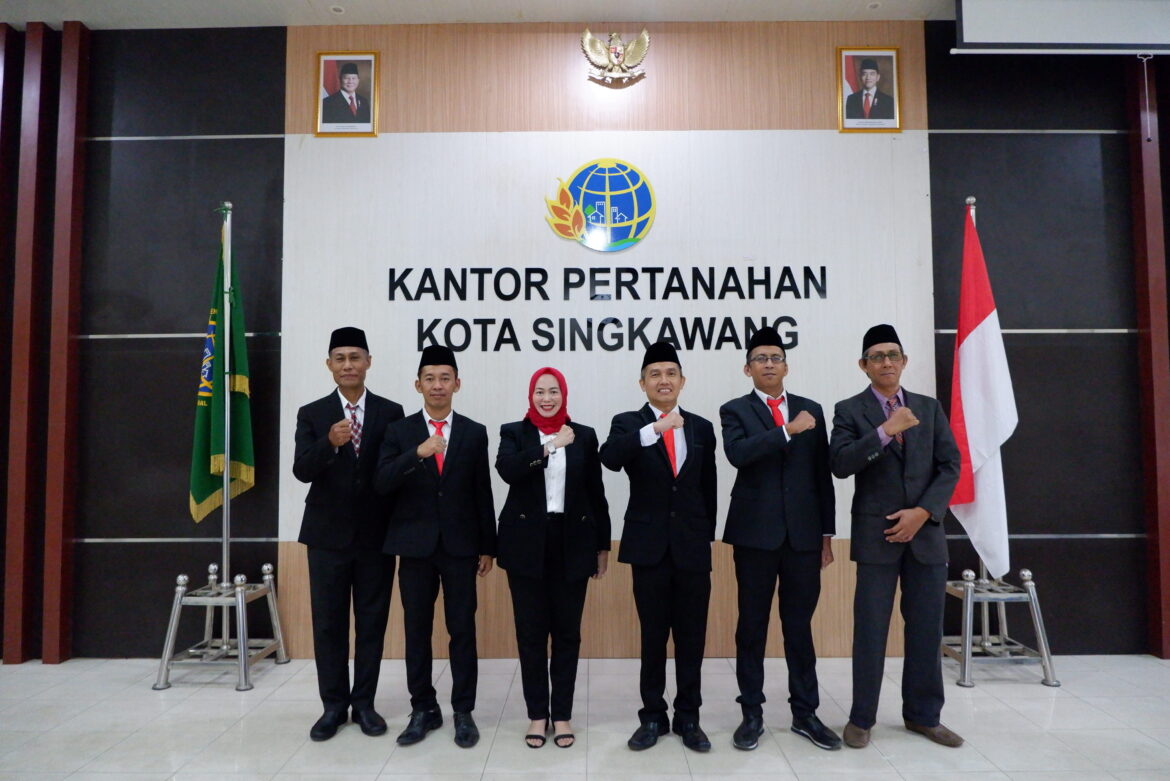 Kasi Penetapan Hak dan Pendaftaran Kantor Pertanahan Kabupaten Bengkayang Ikuti Pengangkatan dan Pengambilan Sumpah MPPD se-Kalbar