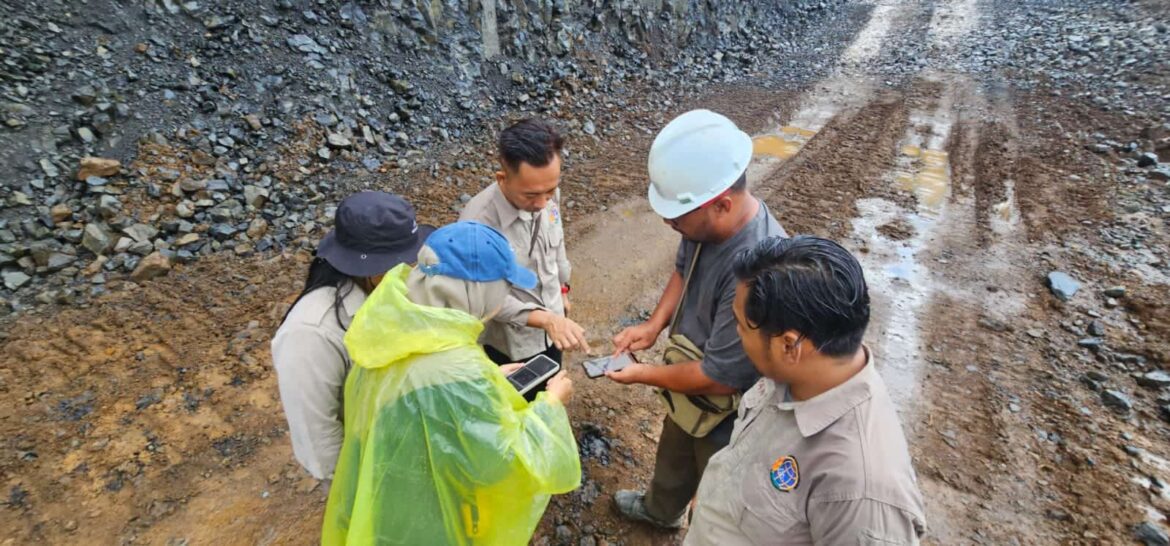 Panitia A Kantor Pertanahan Kabupaten Bengkayang Laksanakan Pemeriksaan Lapang Permohonan HGB PT Hidro Jaya Manajur