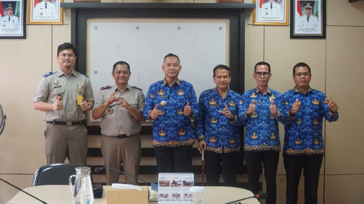 Kantor Pertanahan Kabupaten Bengkayang melaksanakan audiensi bersama Bupati Bengkayang dalam rangka koordinasi dan pembahasan terkait pelaksanaan Reforma Agraria